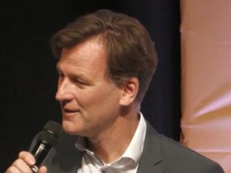 Matthias Schwenk (Screenshot: Schmidt-Kasparek)